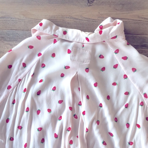 Anthropologie Rails Strawberries 🍓 Blouse - Picture 7 of 8